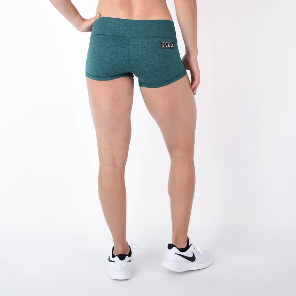 FLEO Bounce Teal Spruce Shorts Size Medium